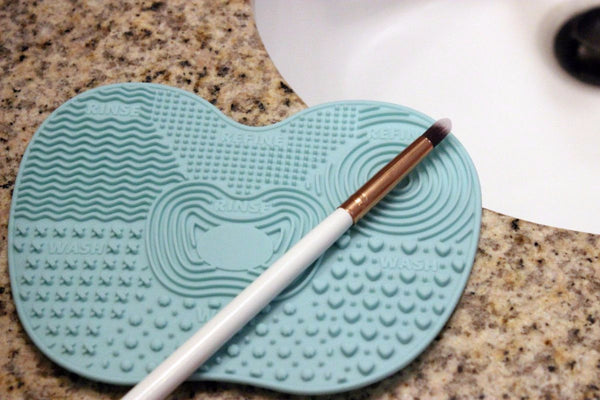 Make Up Brush Cleaning Pad